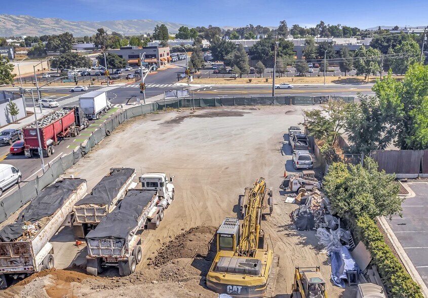 More Photos Of 1090 Commercial st, San Jose Land For Sale