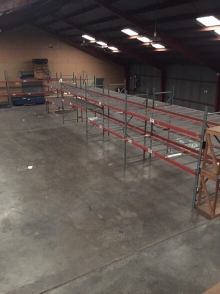 More Photos Of 1311 N Main St, Muskogee Warehouse For Sale