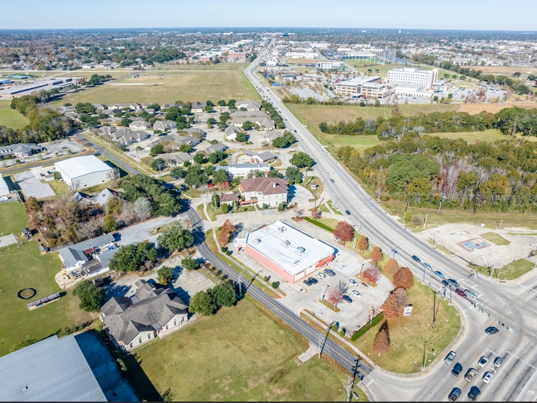 More Photos Of 5044 Ambassador Caffery Pky, Lafayette Drugstore For Sale