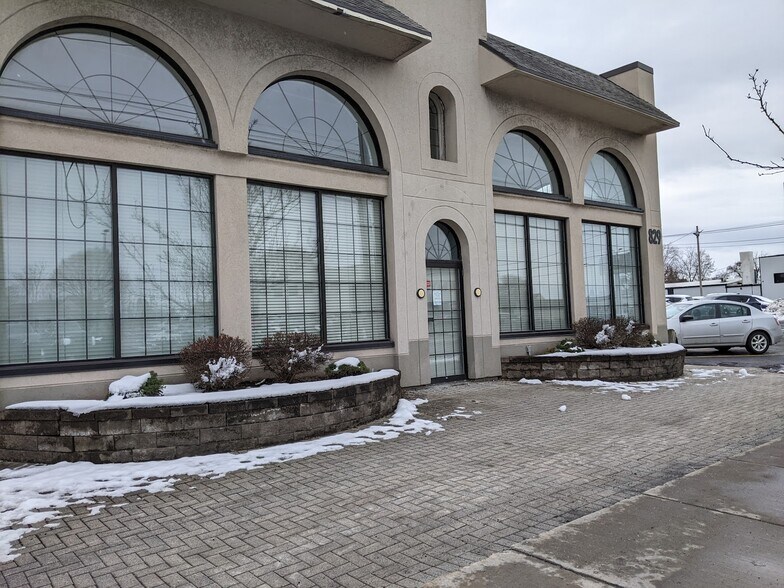 More Photos Of 829-831 W Genesee St, Syracuse Office For Lease