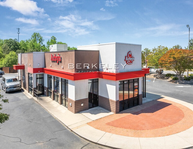 More Photos Of 2216 E Main St, Lincolnton Fast Food For Sale