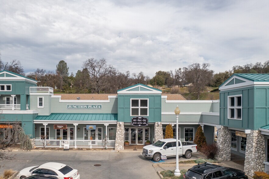 More Photos Of 40282 Highway 41, Oakhurst Freestanding For Sale