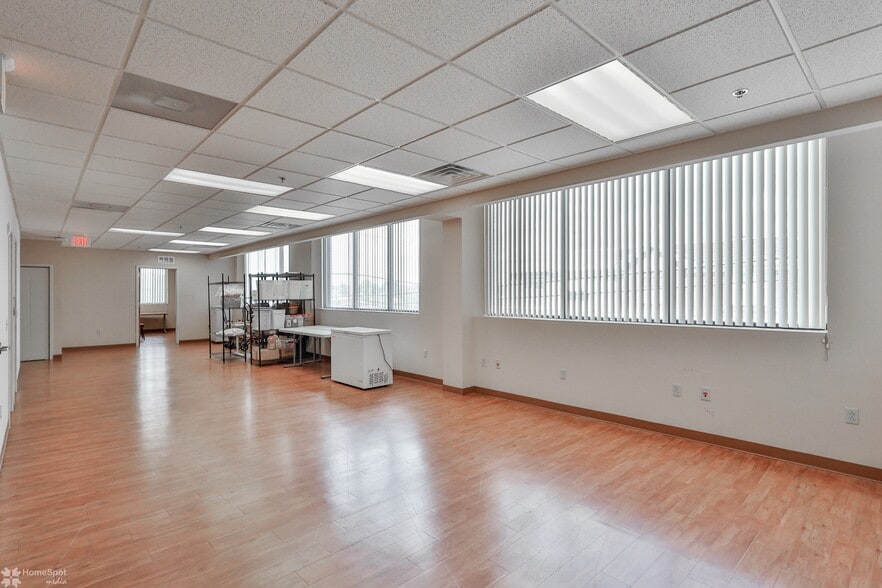 More Photos Of 1226-1232 W Green St, Allentown Flex For Sale