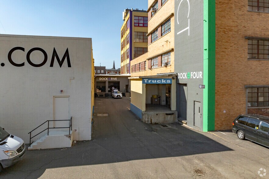 More Photos Of 480 Barnum Ave, Bridgeport Warehouse For Lease