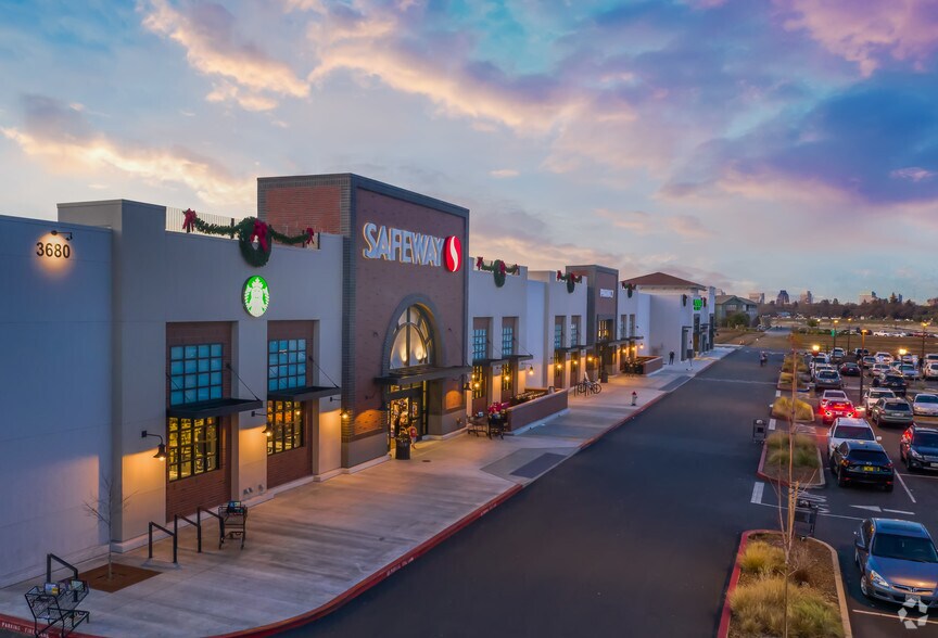 More Photos Of 3680 Crocker Dr, Sacramento Unknown For Lease