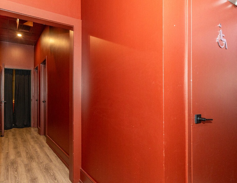 More Photos Of 1444 Dupont St, Toronto Showroom For Sale