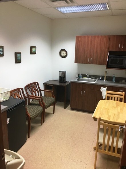 More Photos Of 10-24 Remick Blvd, Springboro Unknown For Sale