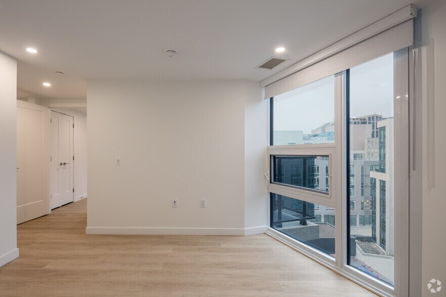 More Photos Of 1470 Queen St, Halifax Apartments For Lease