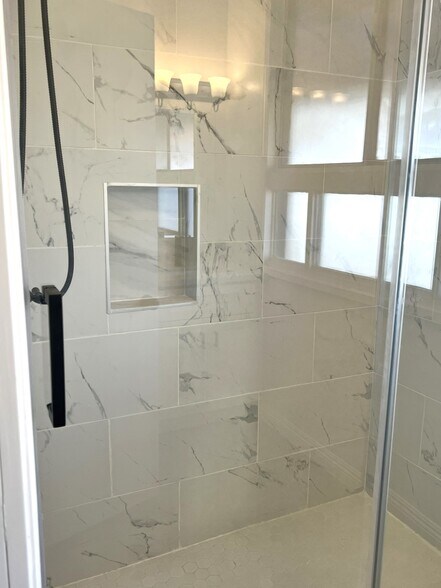 More Photos Of 1030-1034 S Fairfax Ave, Los Angeles Storefront Retail Residential For Lease