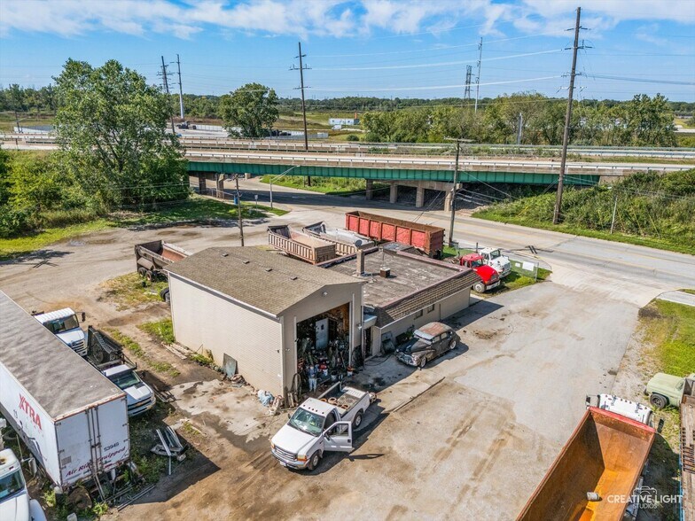More Photos Of 3333 Sheffield Ave, Hammond Truck Terminal For Lease