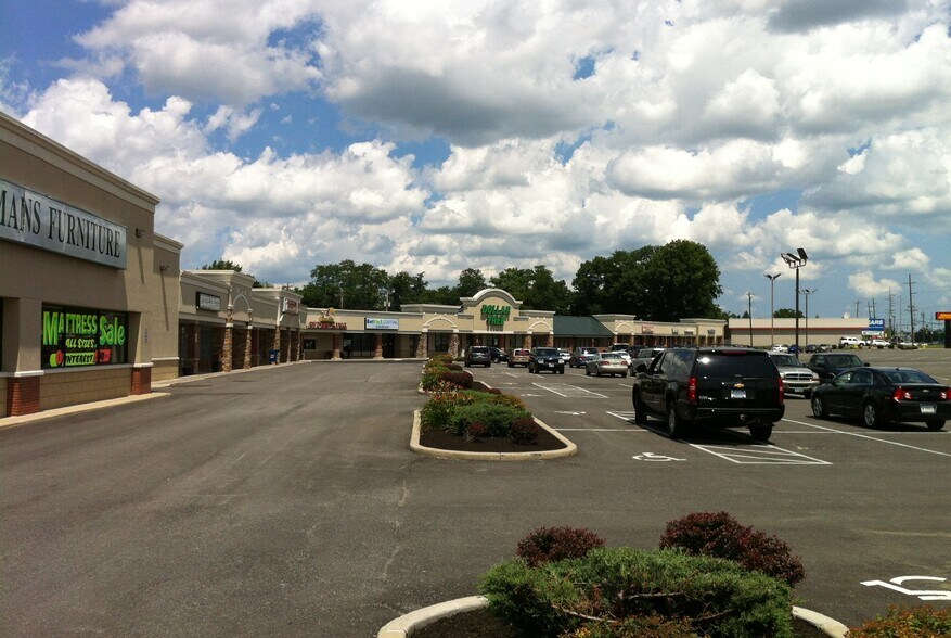Primary Photo Of 4727 Dixie Hwy, Fairfield Unknown For Lease