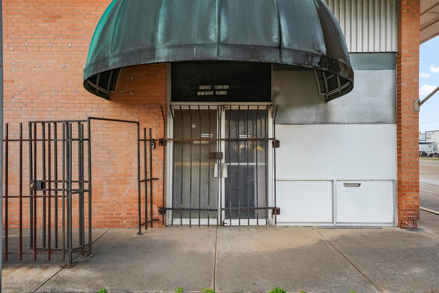 More Photos Of 16144 Market St, Channelview Manufacturing For Sale