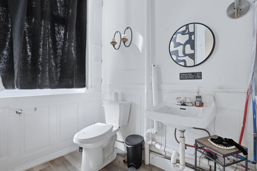 More Photos Of 120 Webster St, Pawtucket Manufacturing For Sale