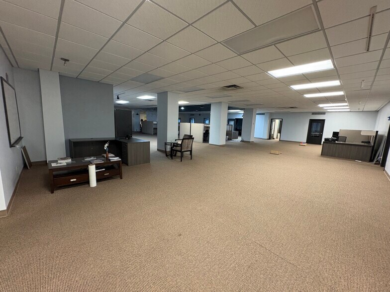 More Photos Of 1201 Cumberland Ave, West Lafayette Office For Lease