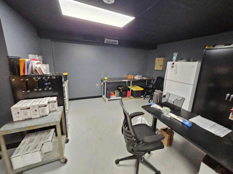 More Photos Of 456 Union Blvd, Allentown Light Manufacturing For Sale