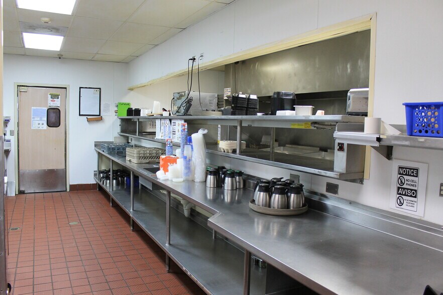 More Photos Of 131 N Annie Glidden Rd, Dekalb Restaurant For Sale