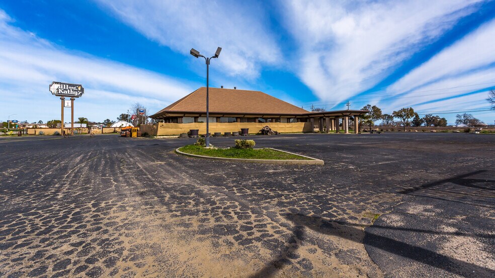 More Photos Of 4070 Country Rd 89, Dunnigan Restaurant For Sale