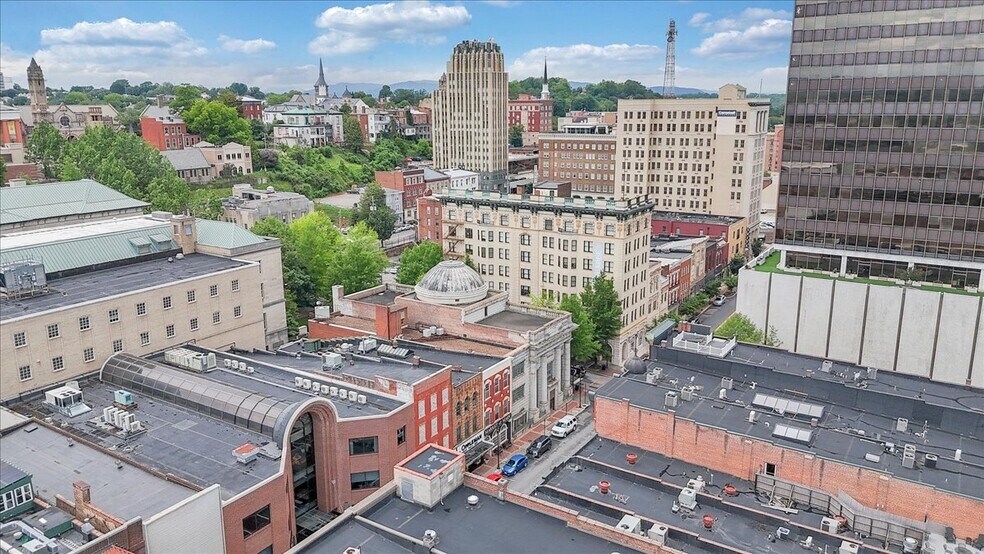 More Photos Of 901 Main St, Lynchburg Office Residential For Sale