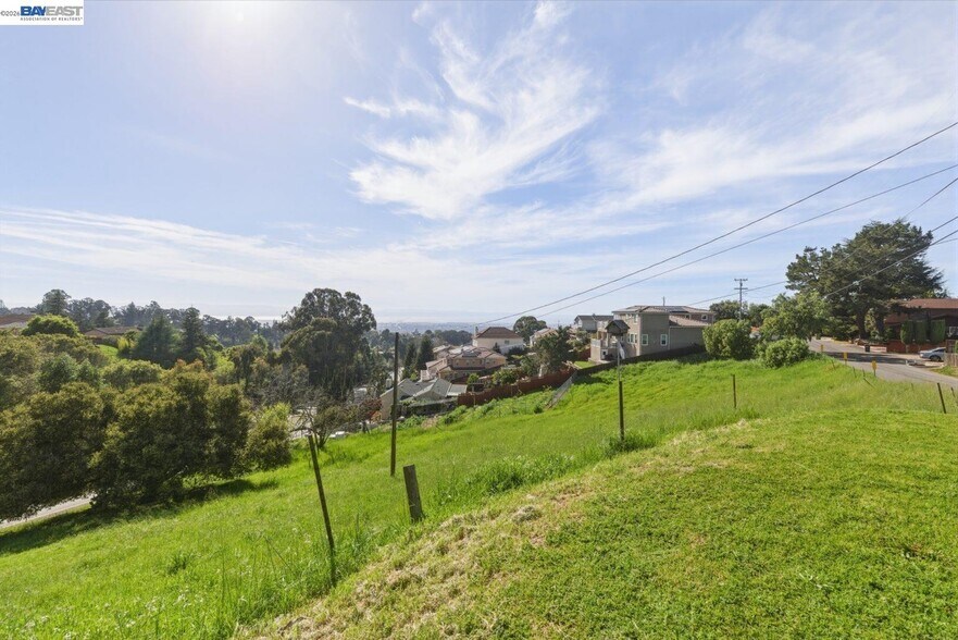 More Photos Of 27188 Hayward Blvd, Hayward Land For Sale