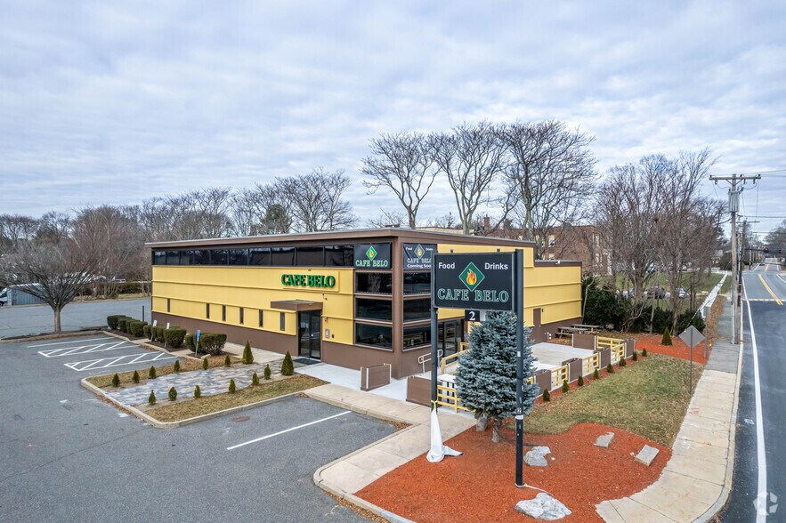 More Photos Of 2 Beacon St, Framingham Restaurant For Sale