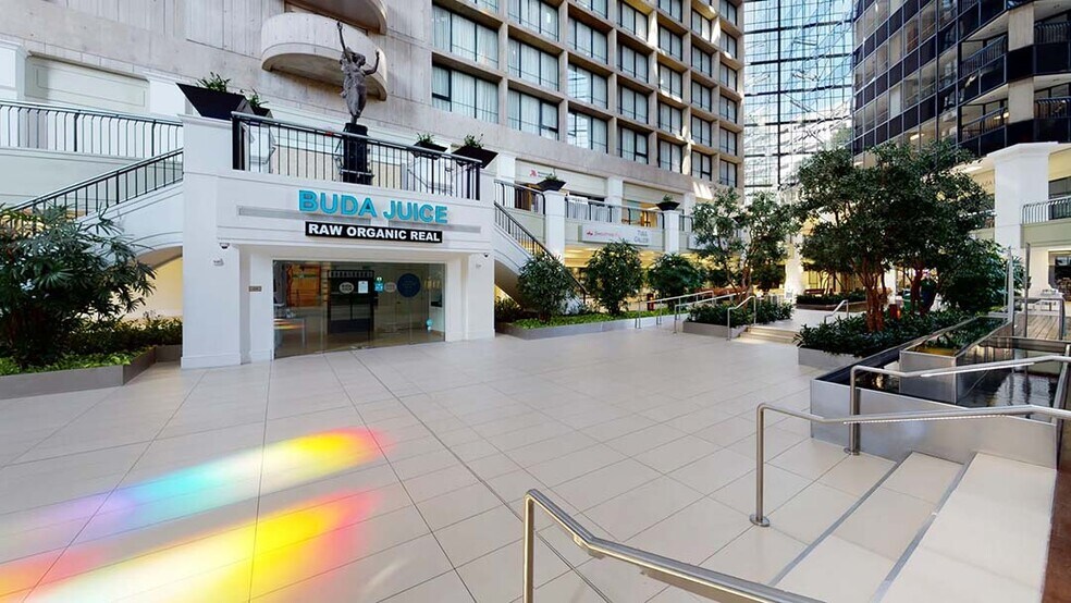 More Photos Of 600 N Pearl St, Dallas Office For Lease