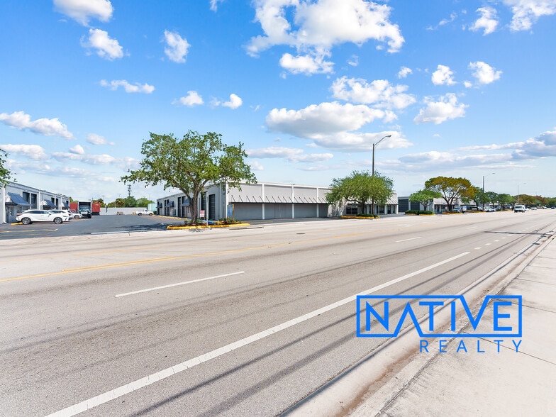 More Photos Of 3501-3531 NW 19th St, Fort Lauderdale Unknown For Lease