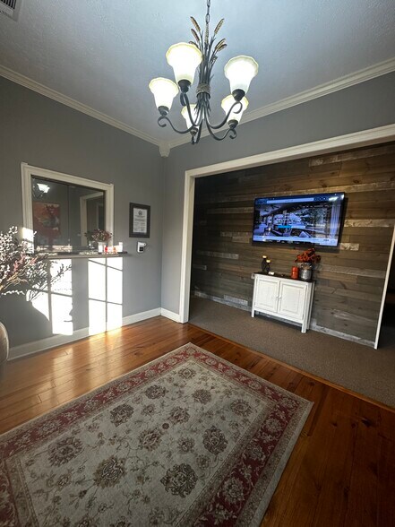 More Photos Of 505 Avalon Way, Brandon Office For Sale