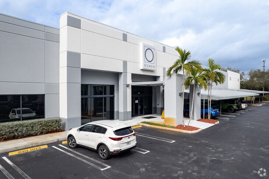 More Photos Of 1661 Worthington Rd, West Palm Beach Office For Lease