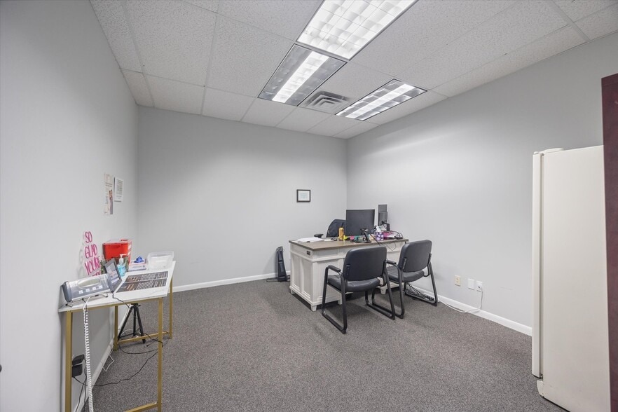 More Photos Of 750 S Main St, Bountiful Loft Creative Space For Lease