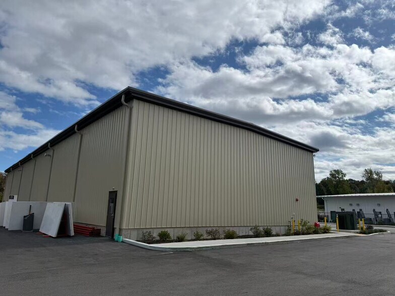 More Photos Of 40 Arnold St, Braintree Warehouse For Sale