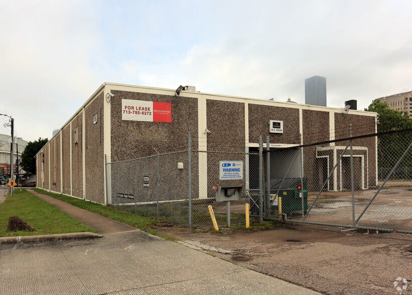 Primary Photo Of 103 N Jackson St, Houston Warehouse For Lease