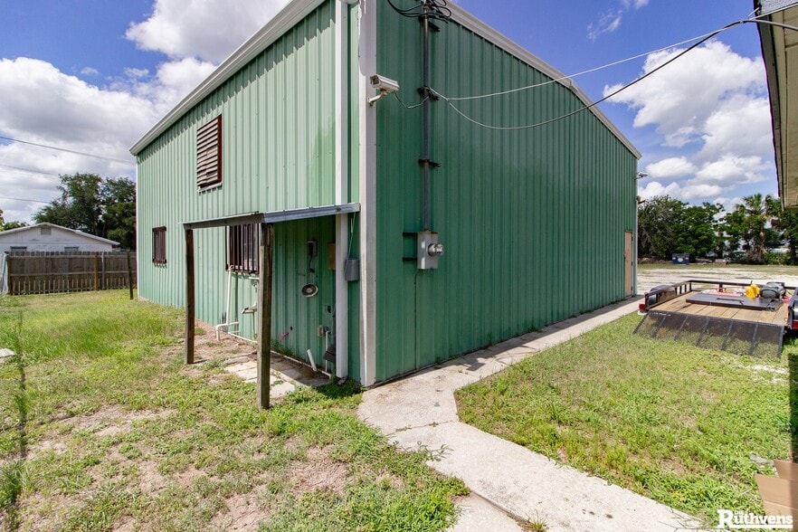 More Photos Of 595 W Summerlin St, Bartow Warehouse For Sale