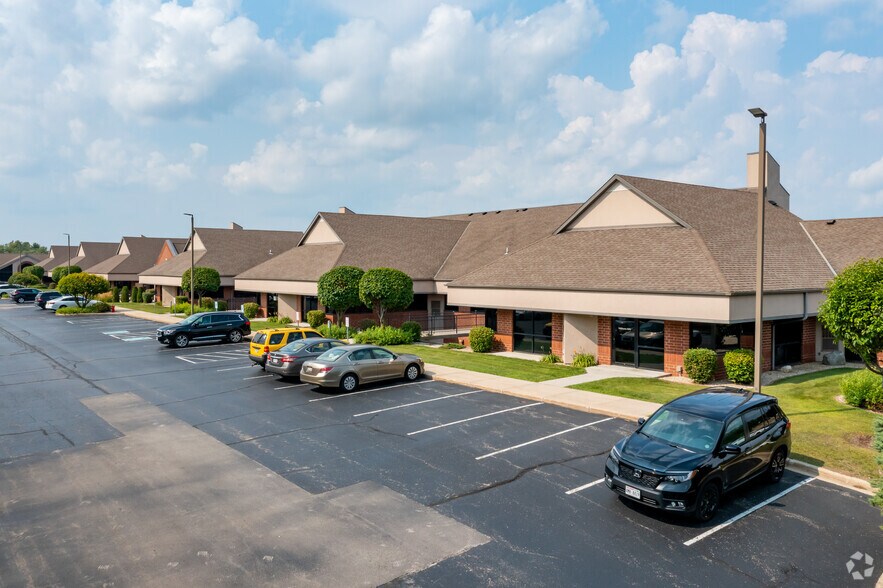 More Photos Of W177N9856-W178 N9912 Rivercrest Dr, Germantown Office For Lease