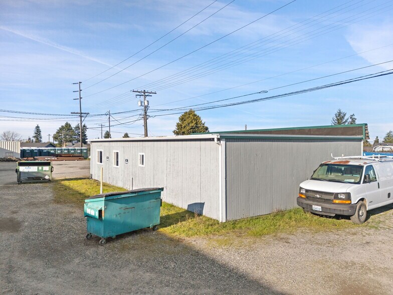 More Photos Of 503 S 3rd Ave, Sequim Flex For Lease