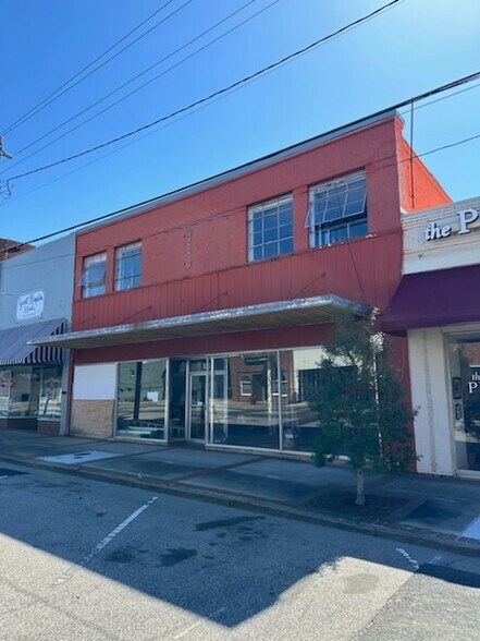 More Photos Of 135 Hillsboro St, Oxford Storefront Retail Office For Sale