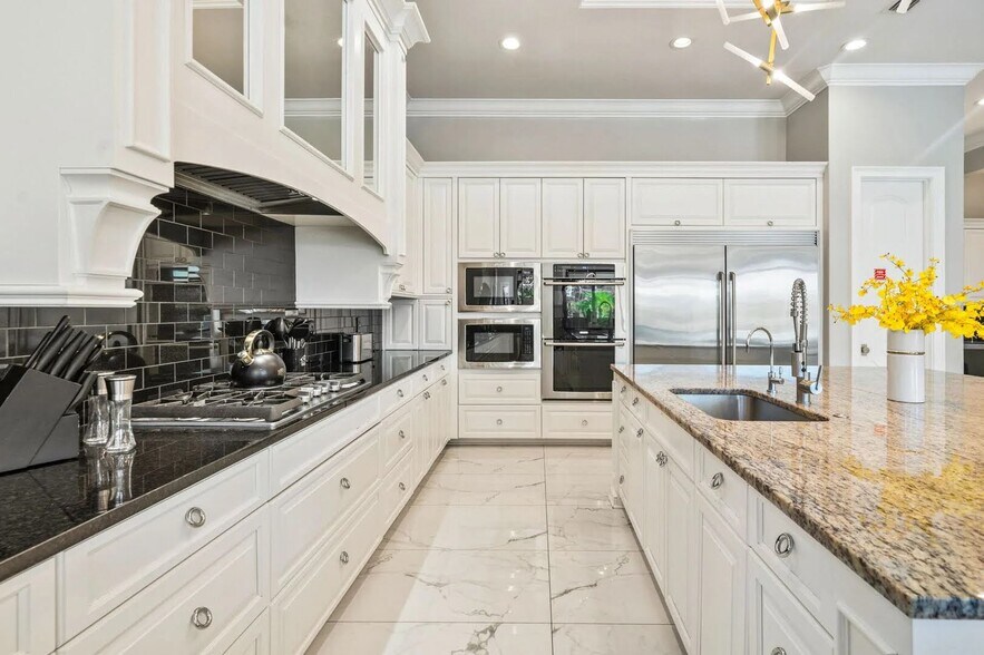 More Photos Of 521 Muirfield Loop, Reunion Specialty For Sale