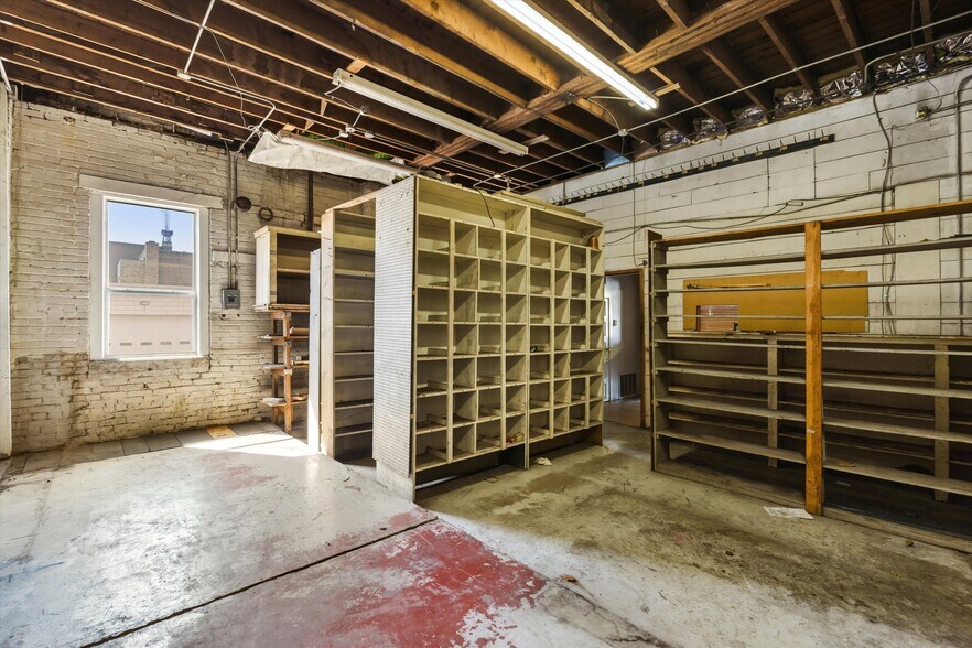 More Photos Of 201 N 2nd St, Raton Auto Repair For Sale