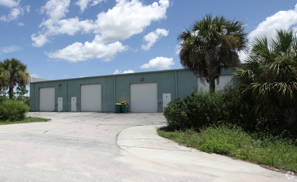 More Photos Of 322 Gunnery Rd, Lehigh Acres Storefront Retail Office For Lease