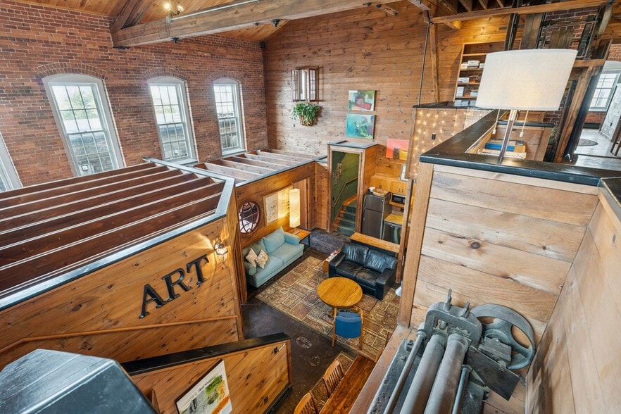 More Photos Of 26 Howland St, Plymouth Office For Sale