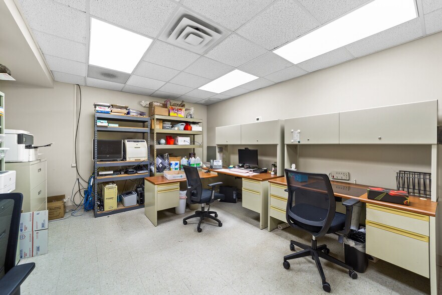 More Photos Of 6071 Old Middle Ridge Rd, Lorain Office For Sale