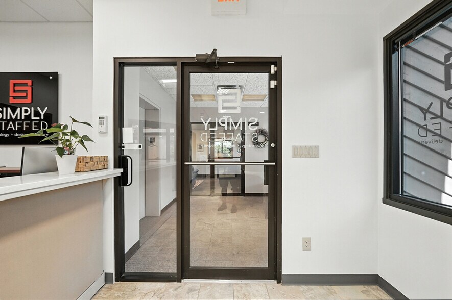 More Photos Of 5636 Bridgetown Rd, Cincinnati Medical For Sale