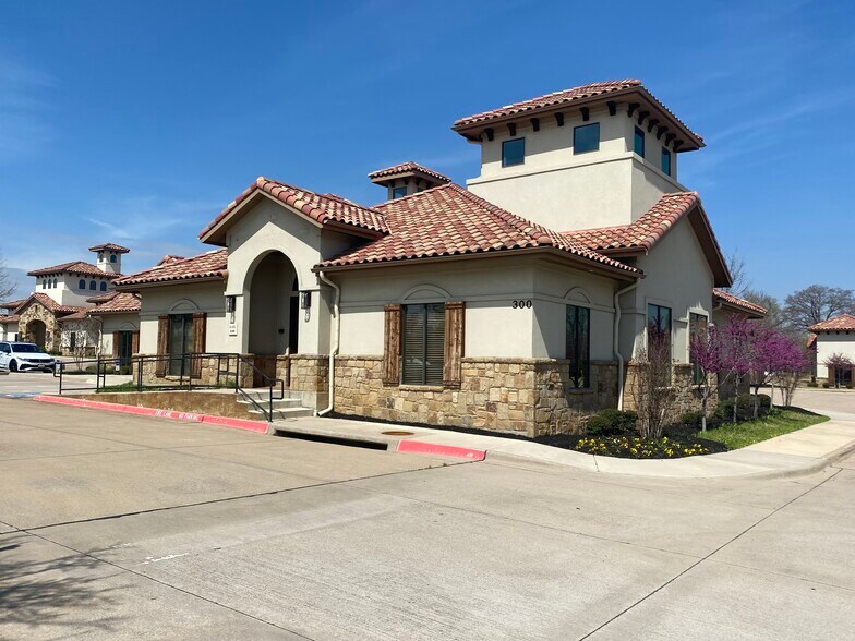 More Photos Of 300 Morrison Park Dr, Southlake Unknown For Lease