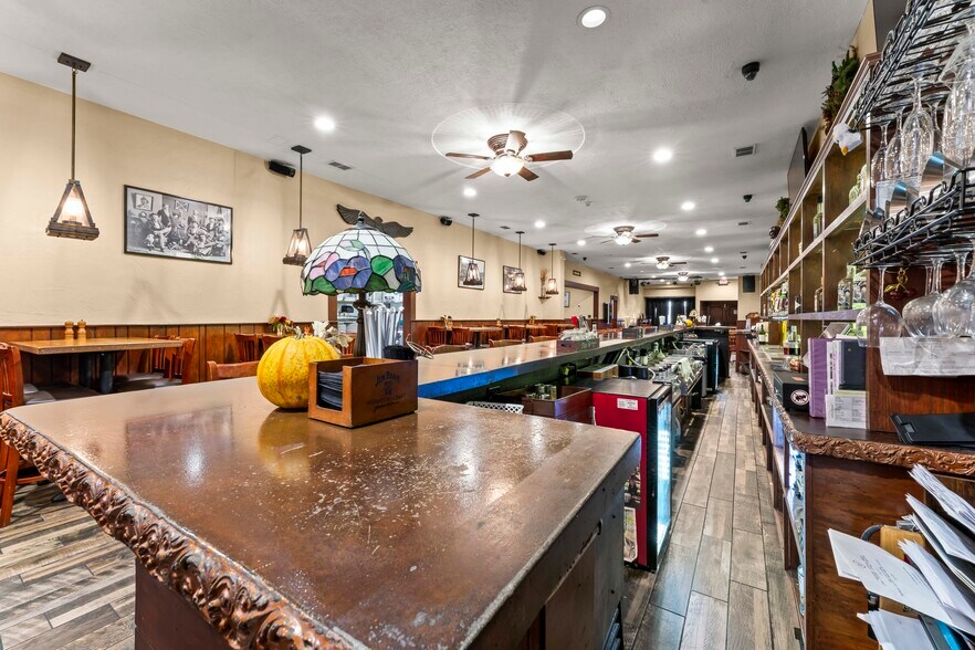 More Photos Of 88 N Main St, Washington Storefront Retail Residential For Sale