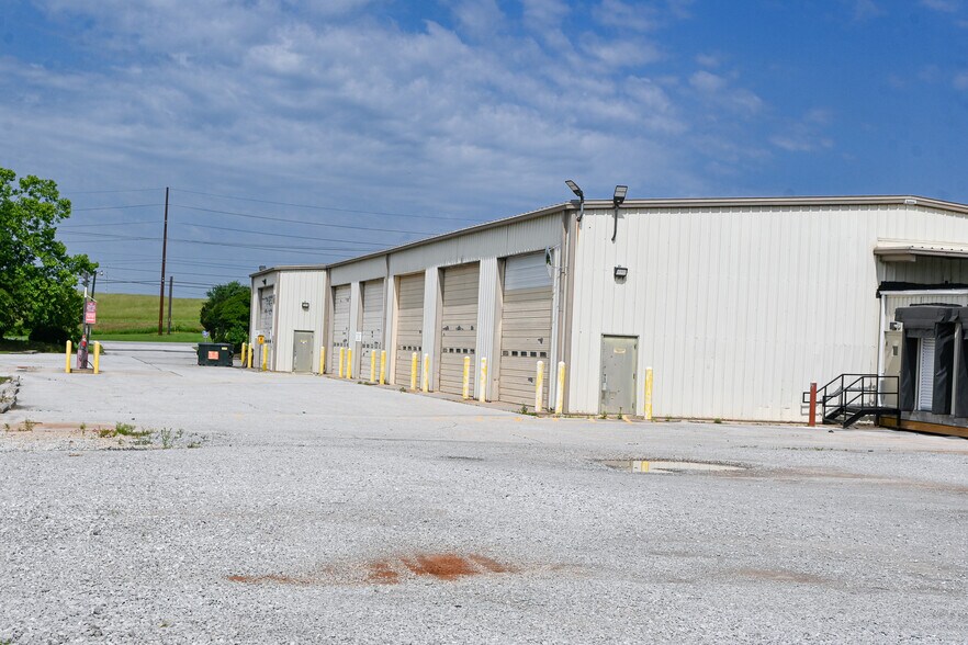 More Photos Of 732 State Docks Rd, Decatur Industrial For Sale