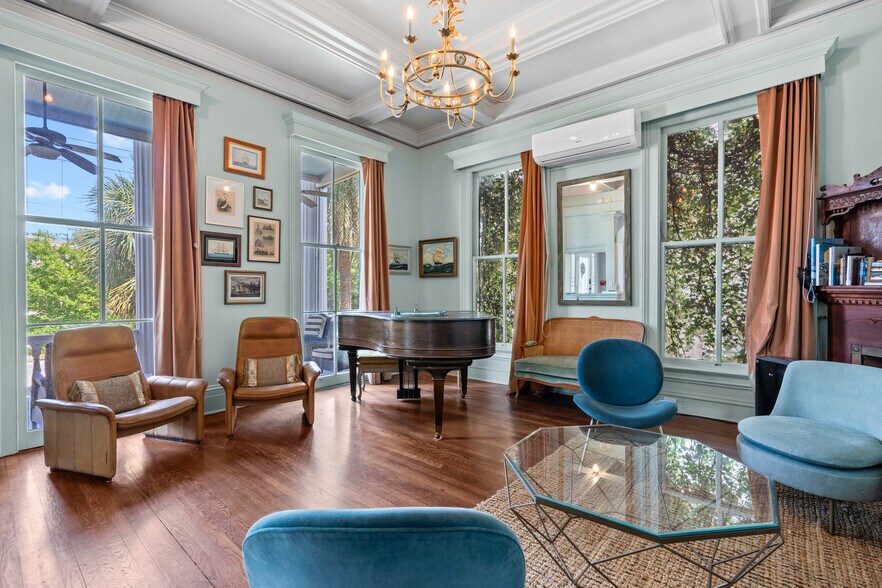 More Photos Of 1103 33rd St, Galveston Hotel For Sale