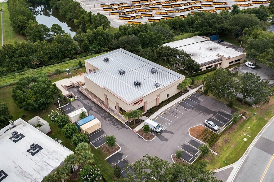 More Photos Of 2461 Orlando Central Pky, Orlando Industrial For Sale