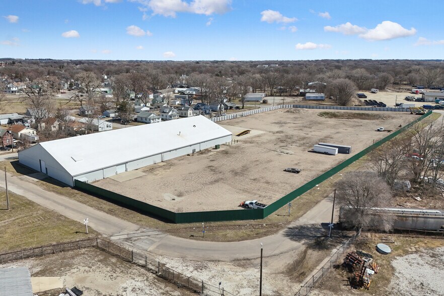 More Photos Of 410 Rath St, Waterloo Industrial For Lease