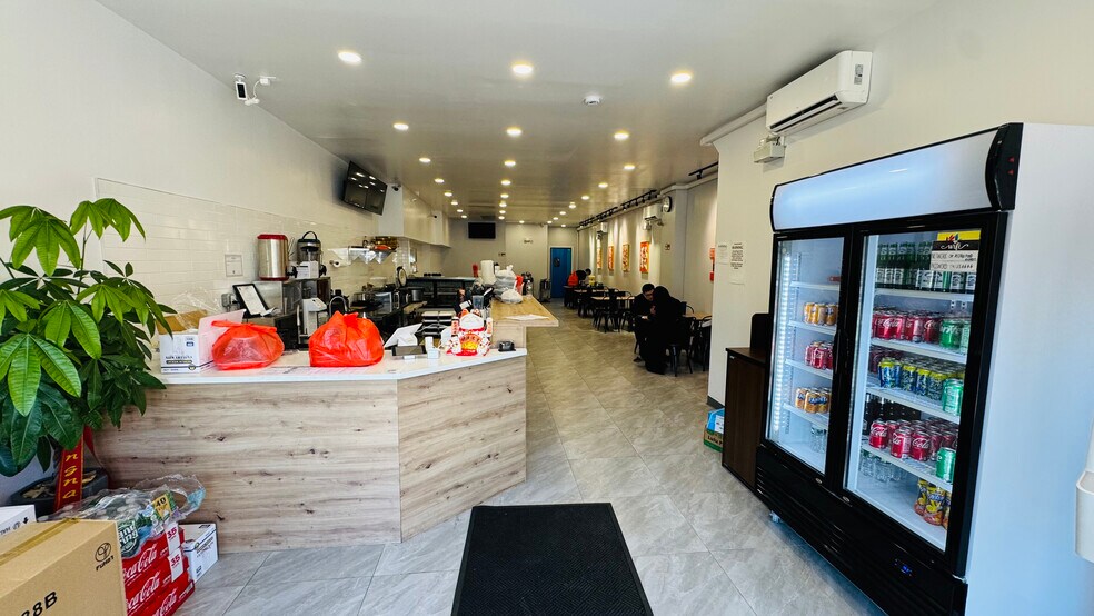 More Photos Of 231 Jericho Tpke, New Hyde Park Storefront Retail Residential For Sale