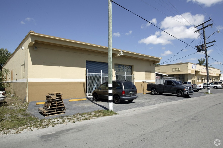 Primary Photo Of 4310 NW 35th Ct, Miami Manufacturing For Lease