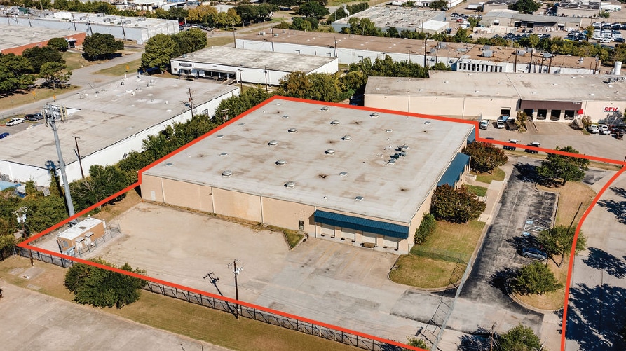 More Photos Of 1169-1171 113th St, Grand Prairie Warehouse For Sale